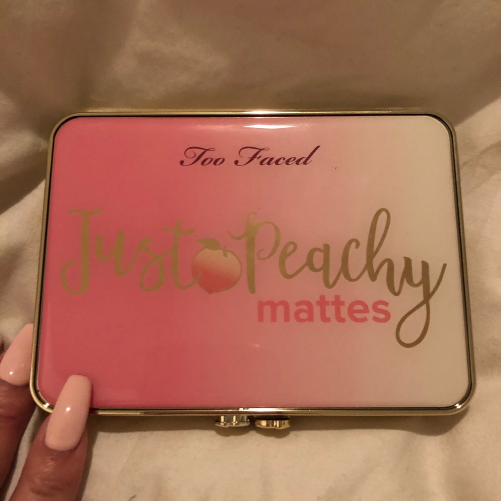 Too faced Just Peachy